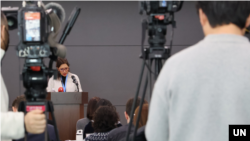 한국을 방문 중인 엘리자베스 살몬 유엔 북한인권특별보고관이 6일 서울에서 열린 기자회견에서 발언하고 있다. (유엔 서울인권사무소 엑스 X 계정) 