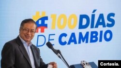 ARCHIVO - El presidente de Colombia, Gustavo Petro, ofrece una conferencia sobre su gestión en los primeros 100 días de su gobierno, en noviembre de 2022. 