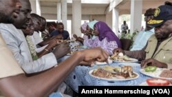 A variety of dishes featuring fonio was served at Senegal’s annual day of fonio in Kedougou, Senegal, Nov. 15, 2022. (Annika Hammerschlag/VOA)
