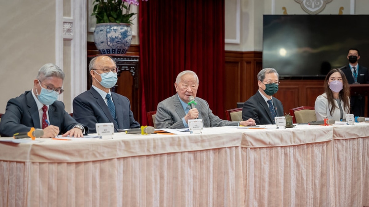 张忠谋：见习近平贺二十大成功是自己的主意；台积电将在美生产3纳米芯片