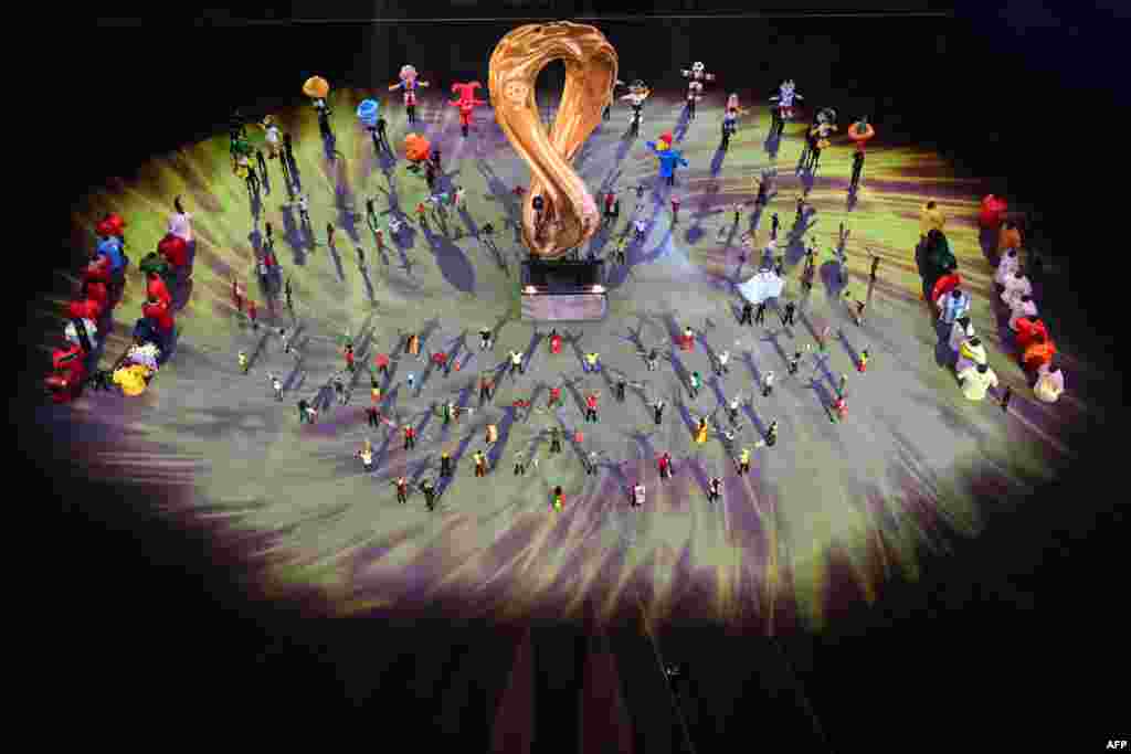 Dancers and the Qatar 2022 mascot La&#39;eeb perform during the opening ceremony ahead of the Qatar 2022 World Cup football match between Qatar and Ecuador.&nbsp;