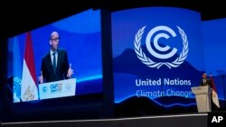 Simon Stiell, U.N. climate chief, speaks during a closing session at the COP27 U.N. Climate Summit, Nov. 20, 2022, in Sharm el-Sheikh, Egypt. (AP Photo/Peter Dejong)