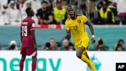 Kabtanka xulka Ecuador, Enner Valencia, oo u dabbaal-degaya goolashii uu ka dhaliyay Qadar