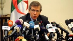 FILE - U.N. Special Envoy to Libya Bernardino Leon, speaks during a press conference in Algiers, April 13, 2015. 