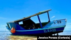 El bote de pesca "El Rayo", con matrícula cubana de de la occidental provincia de Pinar del Río, fue abandonado por los 22 tripulantes que navegaron en él desde Cuba hasta Cayo Marquesa. [Archivo]