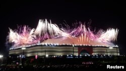 Fe datifis nan stad Al Bayt la nan Qatar pandan seremoni ouveti Chanpyona Mondyal Foutbol la, 20 Nov. 2022. 