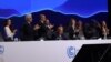 Menteri Luar Negeri Mesir Sameh Shukri (tengah), menyampaikan pidato penutupan konferensi iklim COP27, di kota resor Sharm el-Sheikh, Mesir 20 November 2022. 