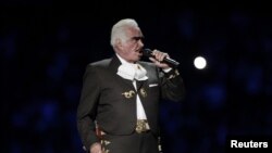 Vicente Fernández, será sometido a una intervención quirúrgica del hígado para extraerle una malformación.