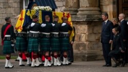 La dépouille de la reine Elizabeth II à Édimbourg après 300 kilomètres sur la route