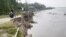 কুড়িগ্রামে ধরলার ভাঙন: বিলীন হওয়ার মুখে নদীতীরে জনপদ। 