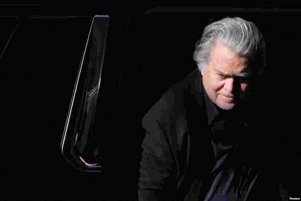Former U.S. President Donald Trump's White House chief strategist Steve Bannon arrives to surrender at the Manhattan District Attorney's Office in Manhattan, New York City.