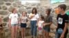 У Литві для дітей переселенців відкрили безкоштовний денний табір англійської мови. Відео