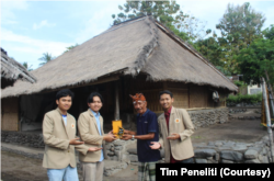Tim peneliti merekomendasikan Bale Bayan sebagai acuan pembangunan rumah di Lombok Utara. (Foto: Tim Peneliti)