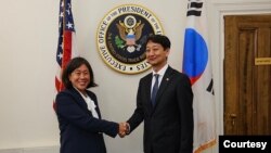 캐서린 타이 미국무역대표부(USTR) 대표가 지난 9월 워싱턴에서 안덕근 한국 통상교섭본부장을 만났다. 사진 = Ambassador Katherine Tai
/ Twitter.