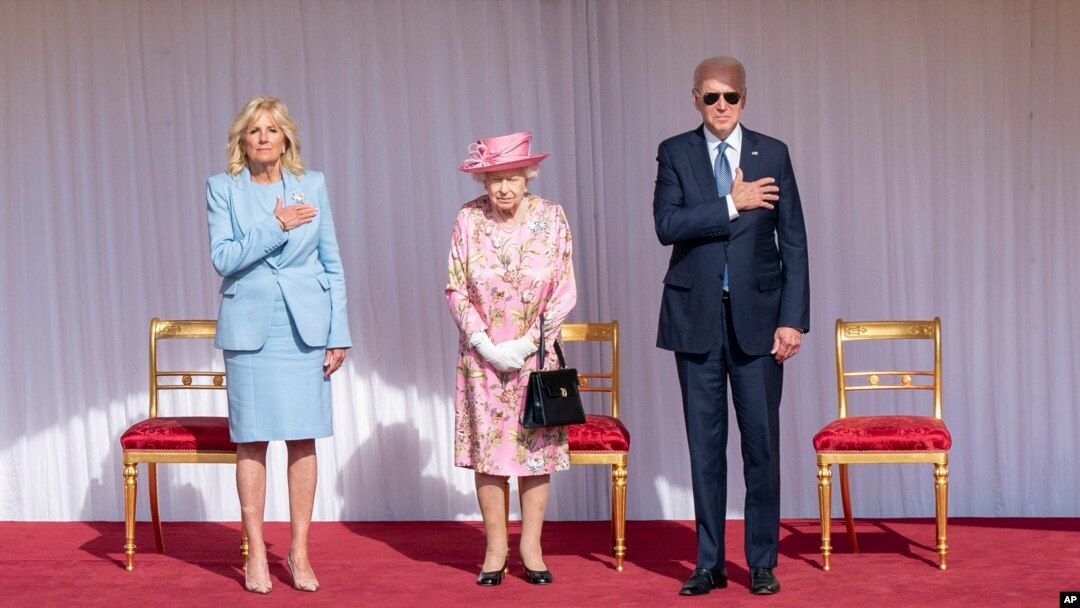 Joe i Jill Biden sa kraljicom Elizabethom