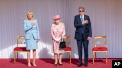 Joe i Jill Biden sa kraljicom Elizabethom