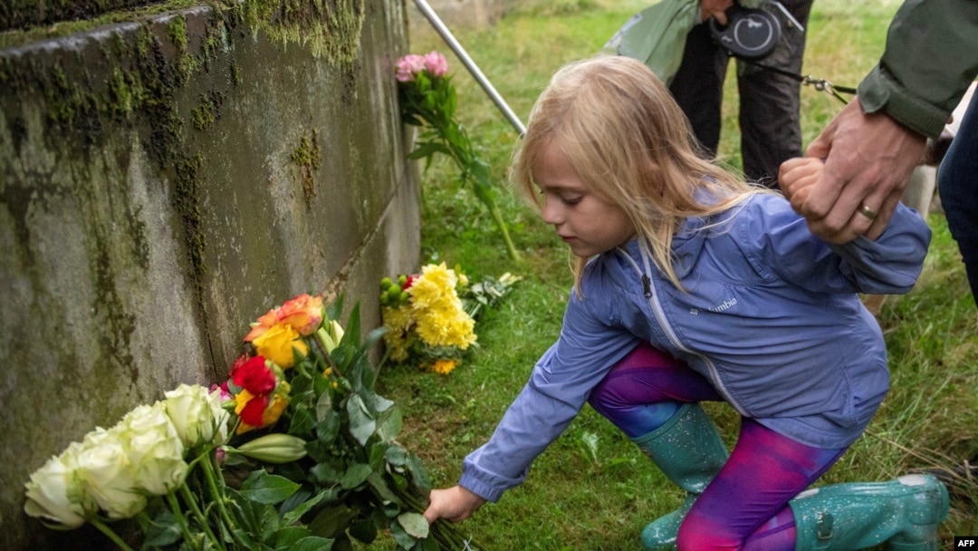 Fotografije: Britanci žale kraljicu Elizabetu II