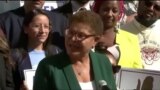 Congresista Karen Bass es la primera mujer electa alcalde de Los Ángeles