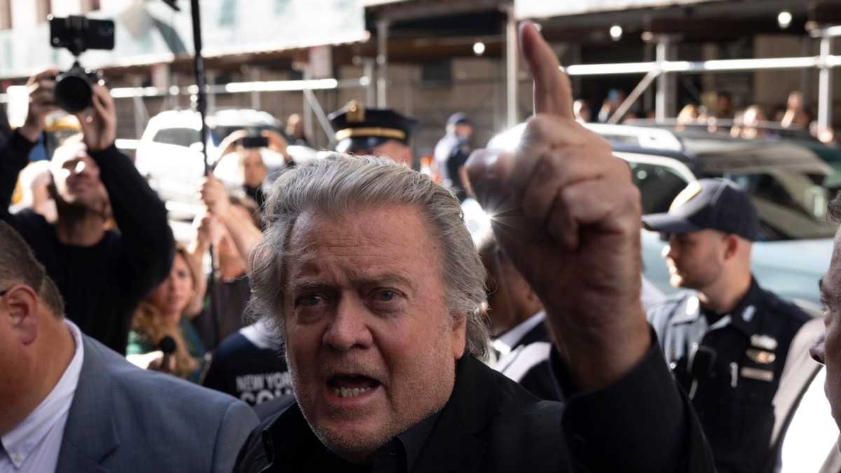 Trump’s ally Bannon surrenders to New York authorities