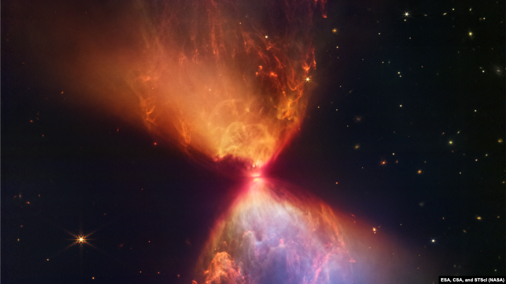 تصویری جدید از کاینات و ستارگان که توسط&nbsp;تلسکوپ فضایی جیمز وب ادارهٔ ملی فضایی ایالات متحده (ناسا) گرفته شده است.