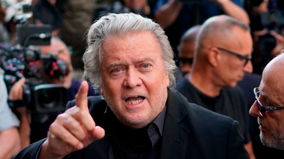 Steve Bannon, Antigo Assessor De Donald Trump, Condenado A Quatro Meses ...