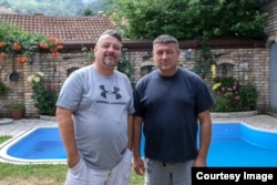 Edin Salešević i Damir Ustamujić dali su 10.500 dolara za vize za dvoje mladih koji su ostali u BiH (Foto: CIN)