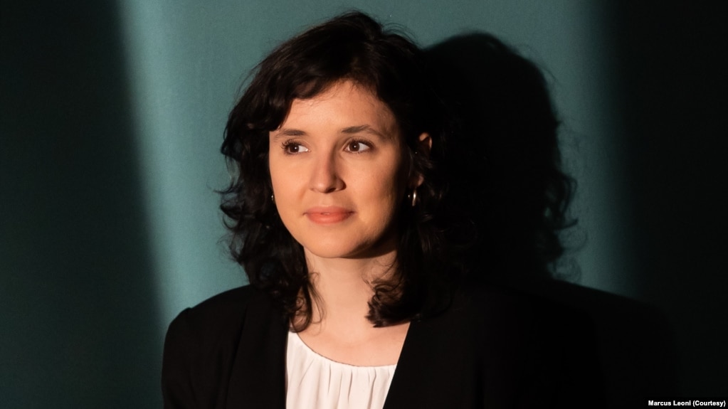 Gabriela Sa Pessoa, a Sao Paulo-based journalist who works on human rights and environmental issues in the Amazon, was named the International Women's Media Foundation's 2023 Elizabeth Neuffer Fellow. (Photo by Marcus Leoni)