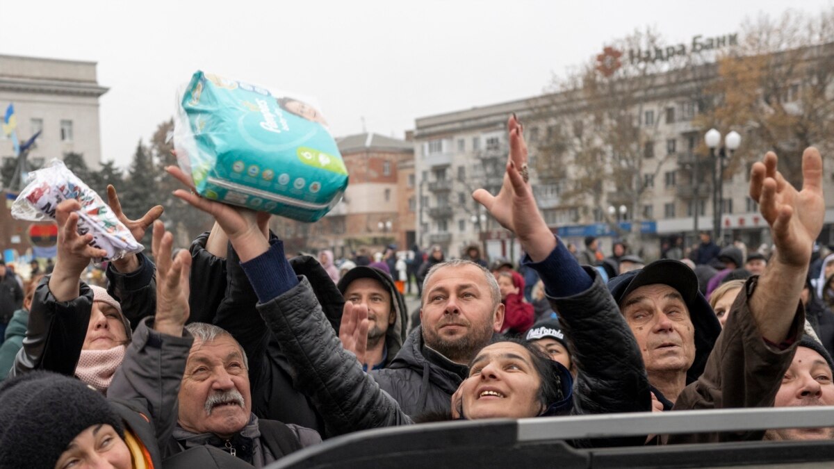 A Kherson Appena Liberata Gli Ucraini Festeggiano Ma Si Preoccupano Per Il Futuro Colornews