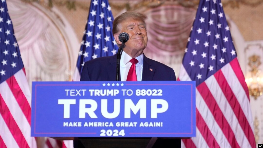 Sobiq prezident Donald Tramp Oq uyga qayta saylanishga bel bog'lagan, Mar-a-Lago, Florida, 15-noyabr, 2022 