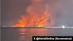 تصویر دریافتی از حمله به اسکله بندر لنگه، شامگاه پنج‌شنبه ۲۸ اسفند