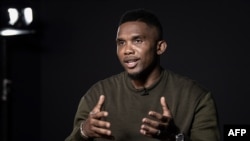 L'ancien international camerounais Samuel Eto'o Fils lors d'un entretien à Paris, France, le 24 octobre 2019