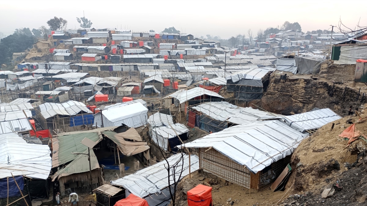 Activists, Experts Condemn Cut in Food Aid for Rohingya Refugees - Vimarsana News