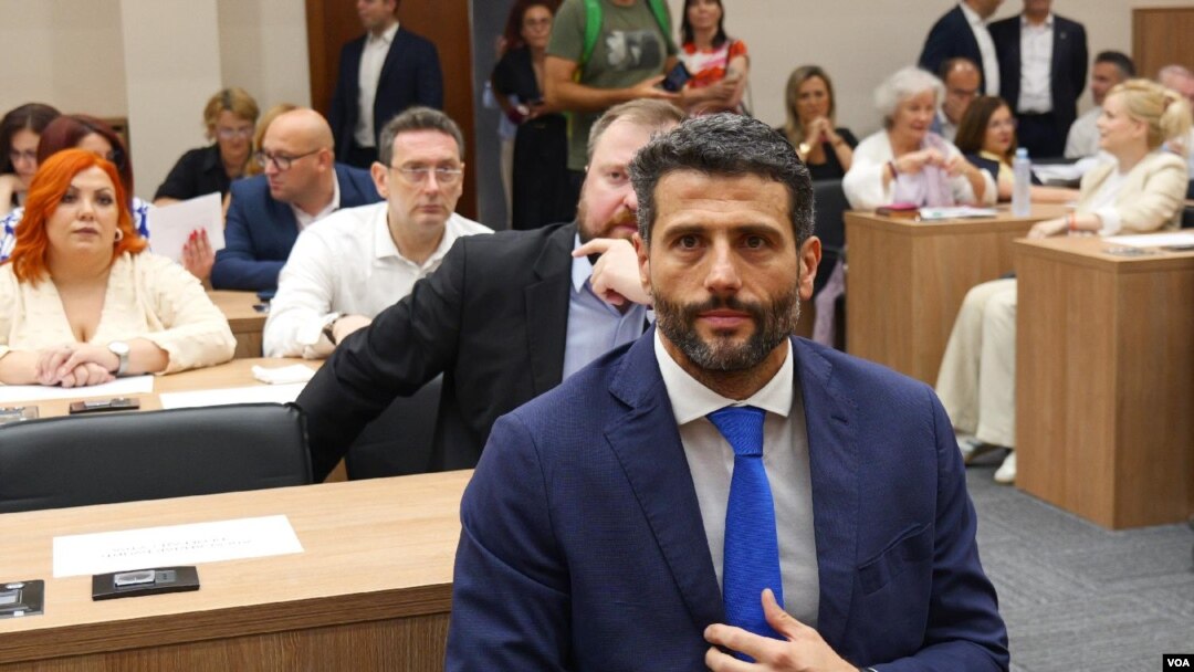 Konstitutivnoj sednici Skupštine Beograda prisustvovao je i kandidat SNS-a za gradonačelnika Aleksandar Šapić (foto: FoNet)