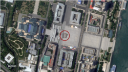 푸틴 방북 임박 속 김일성 광장에 ‘무대’ 추정 대형 구조물 등장
