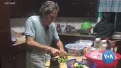 US Artist Travels to Ukraine to Cook for People in Need