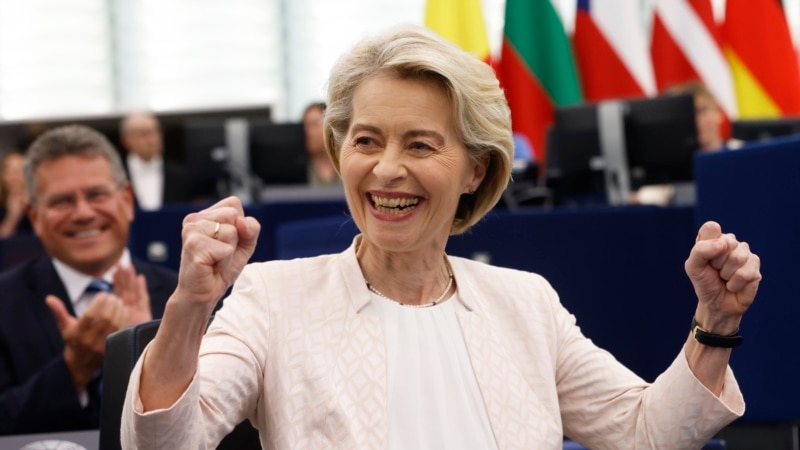 Ursula von der Leyen wins second 5-year term as European Commission president 