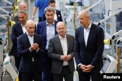 Almanya Başbakanı Scholz Erlangen, Bavyera'da bulunan Siemens'in Endüstriyel Metaverse birimini ziyaret etti