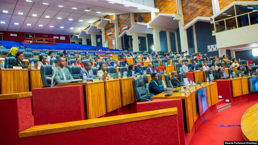  Abari mu nteko ishinga amategeko umutwe w’abadepite mu Rwanda kuri uno wa kane 