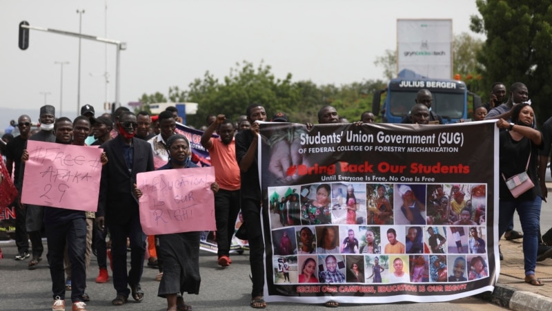 Enlèvement de cinq étudiantes nigérianes
