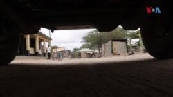 د صنفې توقعاتو او په ټولنه د نارینو د واکمنۍ برعکس باتولا علي د کینیا تر ټولو په لوی مهاجر کمپ داداب کې یوازینۍ ښځینه امبولانس چلوونکې ده
