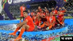 চীনে এশিয়ান গেমস ফুটবলে অংশগ্রহণের ছাড়পত্র পেল ভারতের পুরুষ ও মহিলা ফুটবল দল। 
