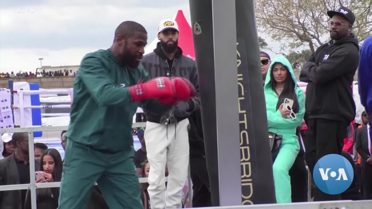 Boxing Legend Mayweather Attends Political Rally in Zimbabwe