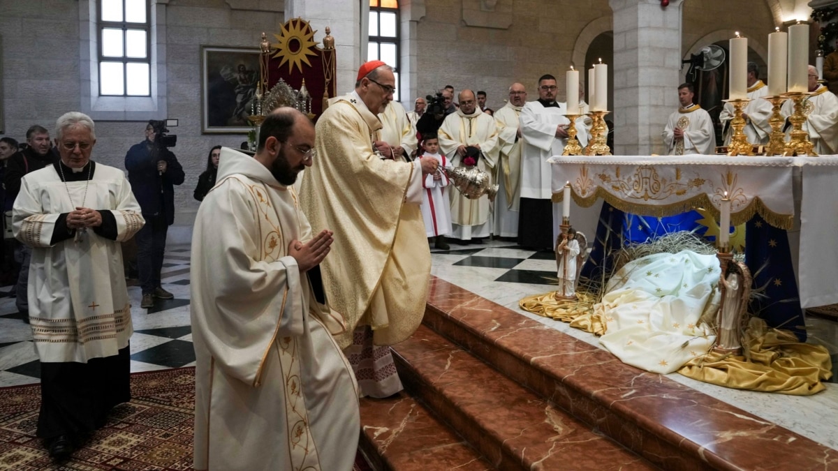 In Photos: Christmas Celebrations Around the World