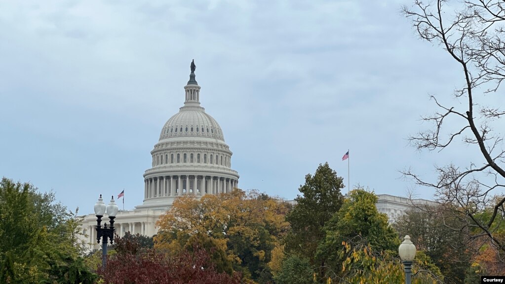 Una vista general edificio del Capitolio en Washington, el 7 de novimebre de 2023. [Foto: Diaa Bekheet, VOA]