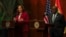 Wakil Presiden AS Kamala Harris berbicara dalam konferensi pers bersama Presiden Ghana Nana Akufo-Addo setelah melangsungkan pertemuan bilateral di Accra, Ghana, pada 27 Maret 2023. (Foto: AFP/Nipah Dennis)