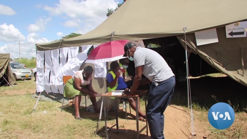 Los críticos dicen que la economía en crisis es un desafío para el partido gobernante de Zimbabue a medida que se acercan las elecciones