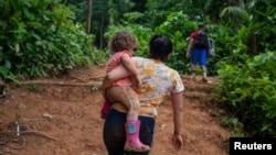 Göçmenler, Kolombiya’dan başlayan ve Darien Ormanı’nda 5 - 10 gün süren yolculukları boyunca birçok tehlikeyle karşı karşıya.