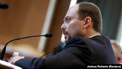 Анам порно клизма береді