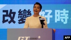 台湾资深演员赖佩霞在台北举行的记者会上讲话。（2023年9月14日）