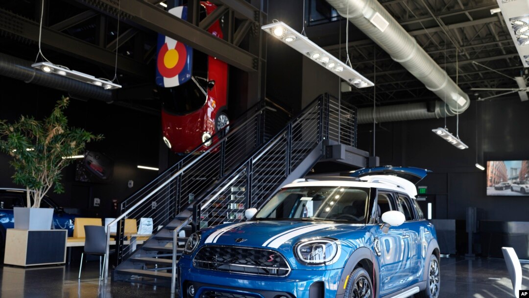 Prodajni salon automobila u Koloradu (Foto: AP Photo/David Zalubowski)
